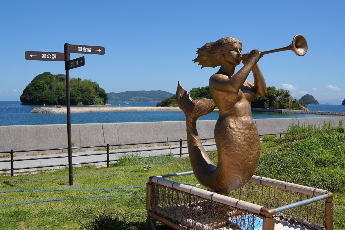 幼児公園に「人魚像モニュメント」が設置されました
