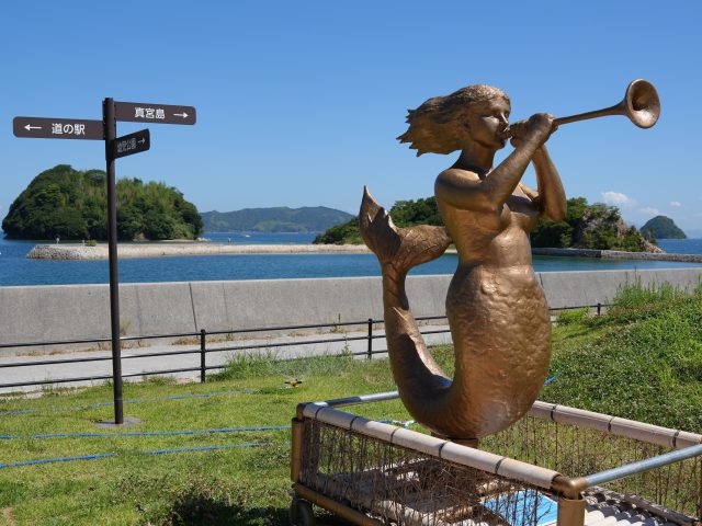 幼児公園に「人魚像モニュメント」が設置されました